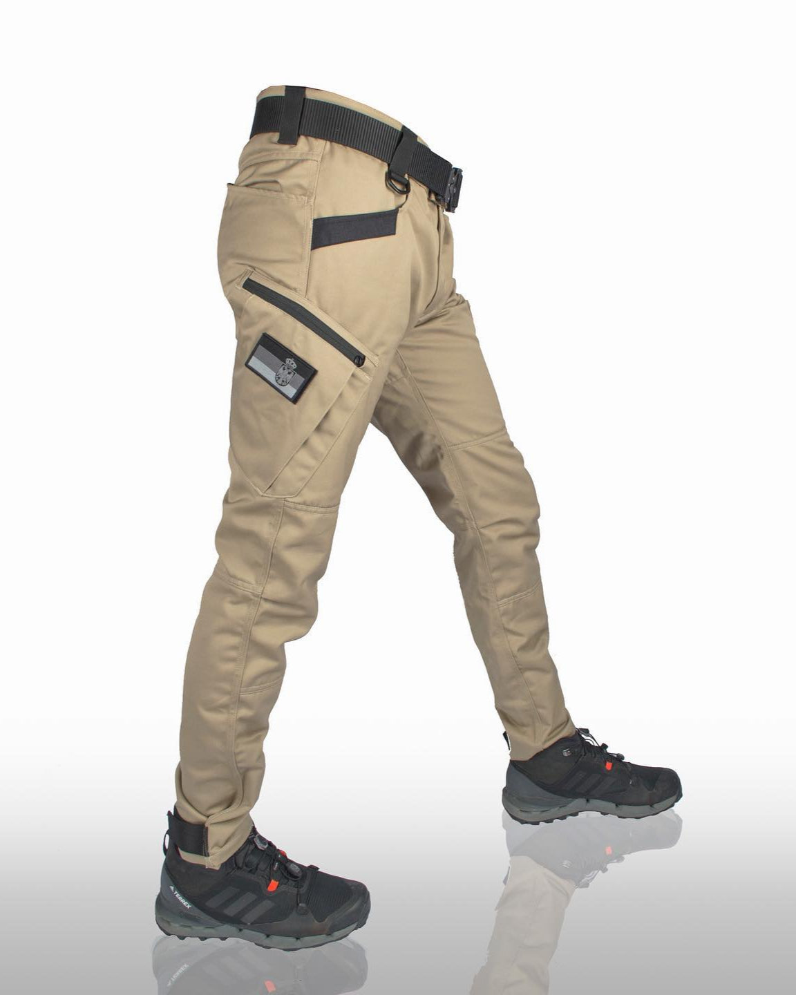Pantalon cargo avec poches fonctionnelles