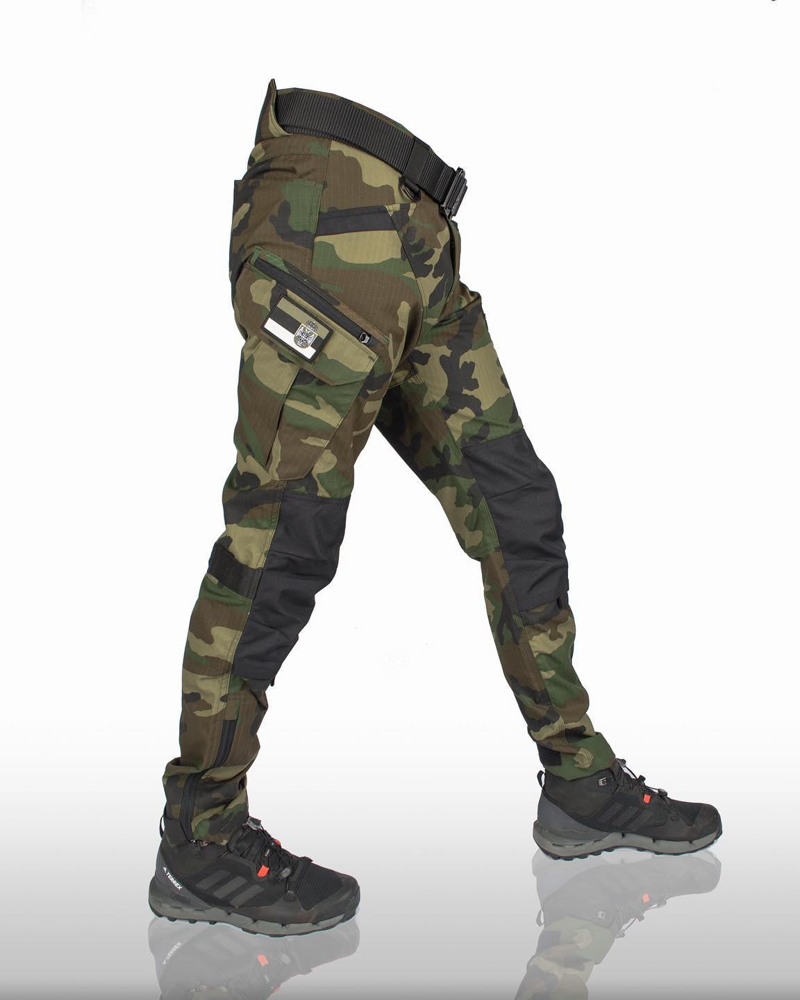 Pantalon cargo avec poches fonctionnelles