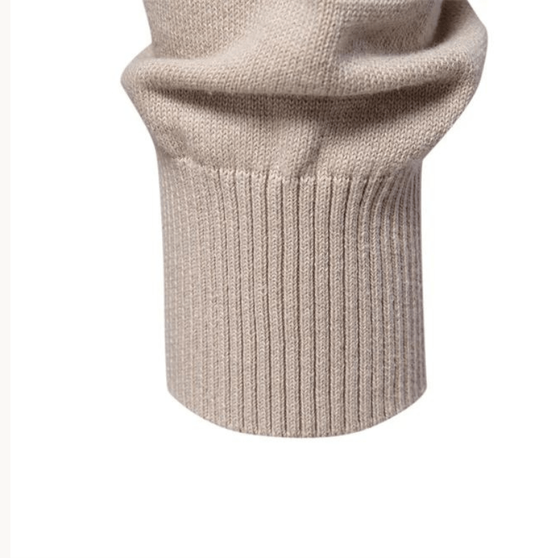Élégant pull à carreaux