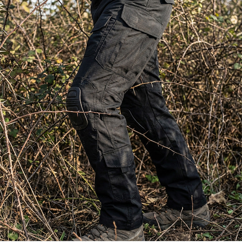 Pantalon cargo à genouillères intégrées