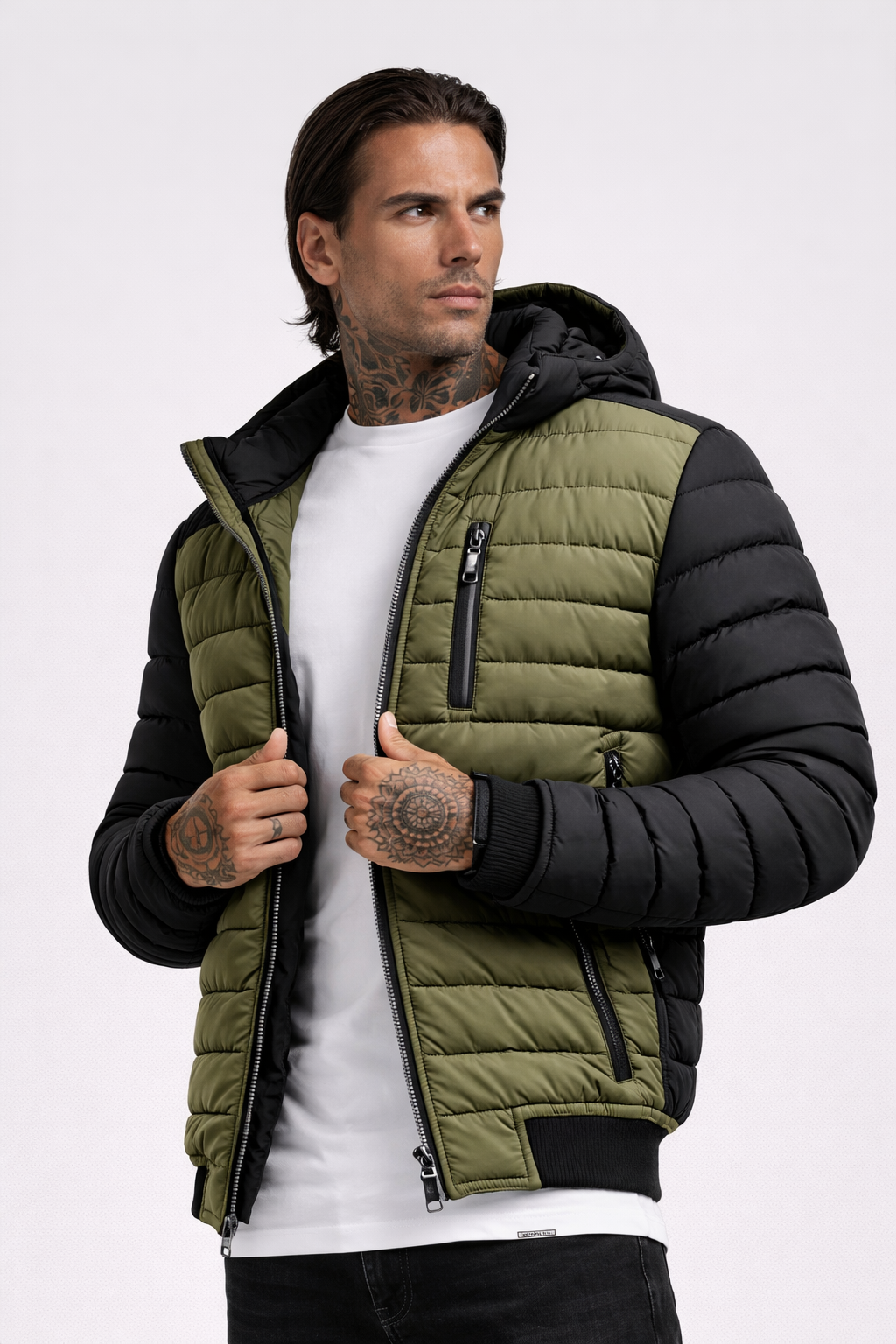 Blouson matelassé zippé à la coupe moderne