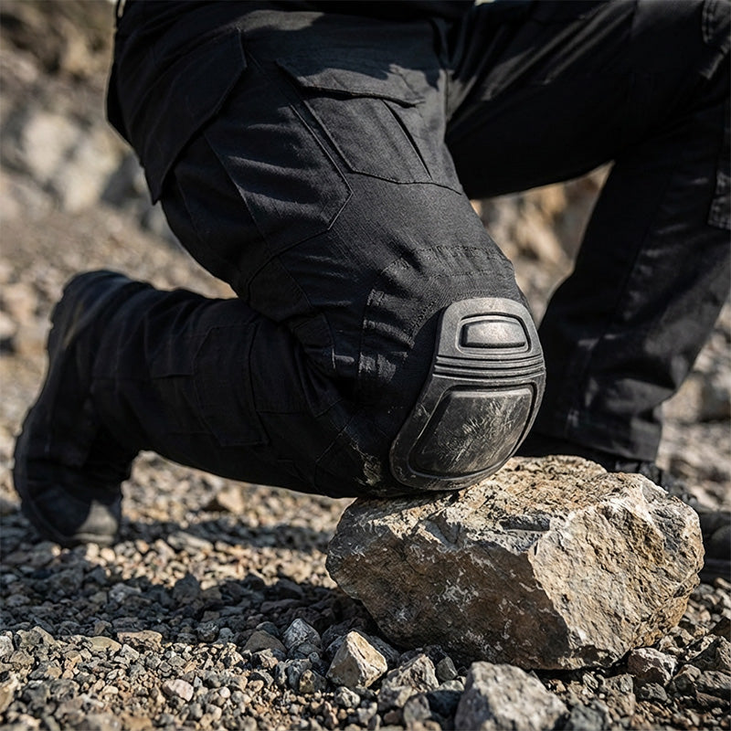 Pantalon cargo à genouillères intégrées